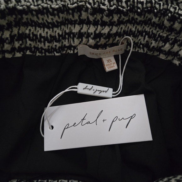 Petal & Pup Classic Black and White Plaid Women's Skort Size XS NWT - Picture 4 of 7